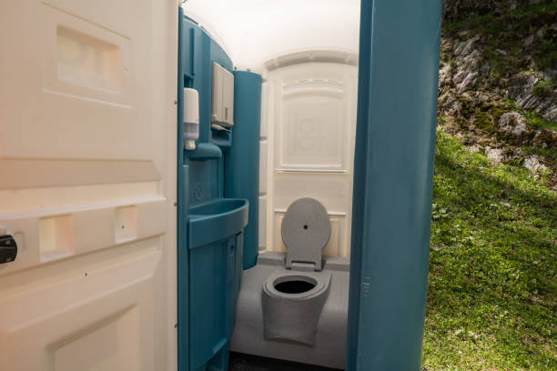 Best Construction site porta potty rental  in North Merritt Island, FL